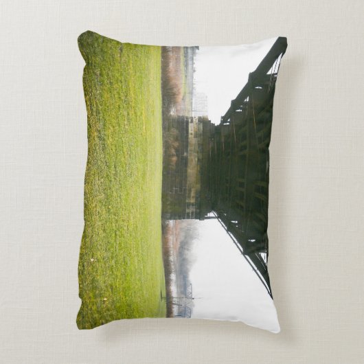 Bridge Over Scioto River アクセントクッション (裏面(縦))