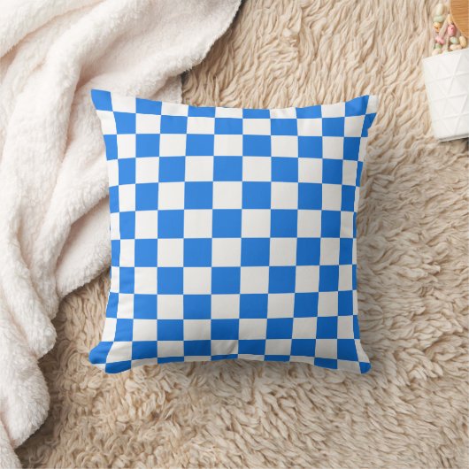 Bright Blue and White Checkers クッション (ブランケット)