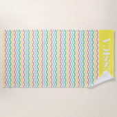 Bright Colorful Wavy Pattern Personalised ビーチタオル (正面)