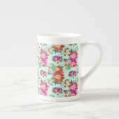 Bright Floral Vintage Pattern ボーンチャイナマグカップ (右)