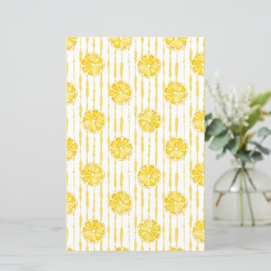 Bright Lemon Slices on Striped Background (スタンド正面)