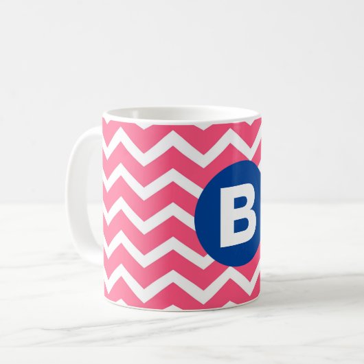 Bright Pink and White Chevron Pattern Monogram コーヒーマグカップ (正面左)