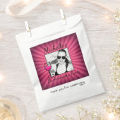 Bright Pink Custom Photo Bachelorette フェイバーバッグ (クリップ留めされた状態)