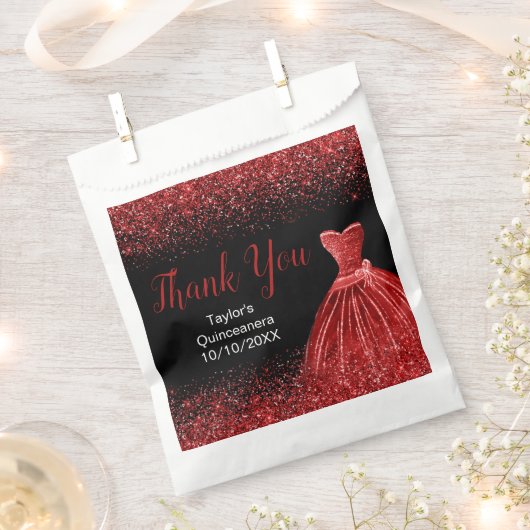 Bright Red Dress Faux Glitter Quinceanera フェイバーバッグ (クリップ留めされた状態)