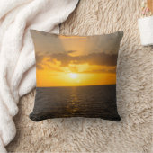 Bright Sunset on the Ocean クッション (ブランケット)