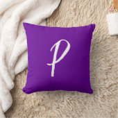 Bright Violet Purple Monogrammed クッション (ブランケット)
