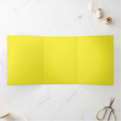 Bright Yellow Solid Background | Minimalist Design 三つ折り招待状 (内部)