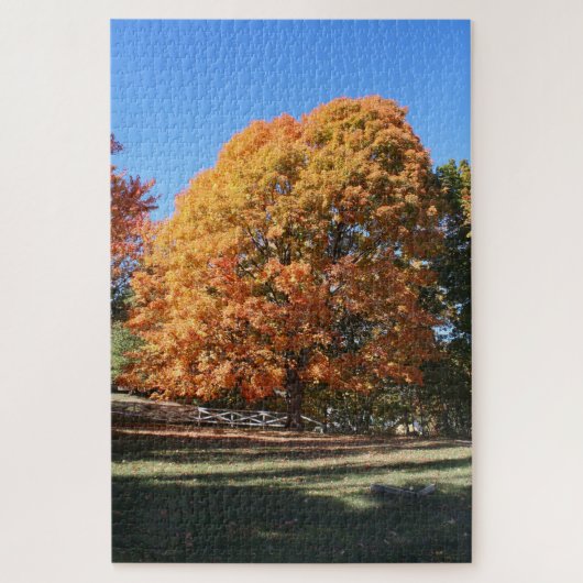 Brilliant Autumn Tree – Hubbell, Michigan ジグソーパズル (縦)