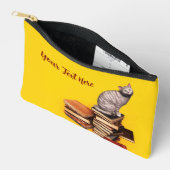 British Cat on a stack of booksラップトップスリーブ アクセサリーポーチ (見開き)