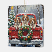 Brittany Spaniel Christmas Red Truck Holiday セラミックオーナメント (左)
