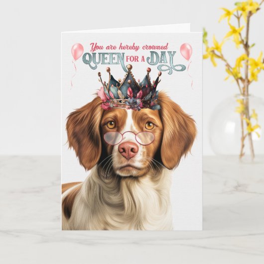 Brittany Spaniel Dog Queen for Day Funny Birthday カード (黄色い花)