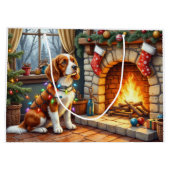 Brittany Spaniel Fireplace with Christmas Lights ラージペーパーバッグ (裏面)