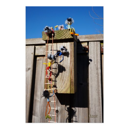 Broedkast vogelhuisje dat beklommen fubby's ポスター (正面)