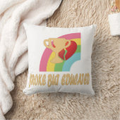 Broke But Educated Trophy Rainbow Design クッション (ブランケット)