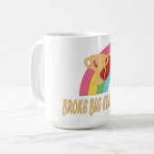 Broke But Educated Trophy Rainbow Design コーヒーマグカップ (正面左)