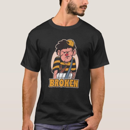 Broken Arm Cast Injured Accident   Tシャツ (正面)