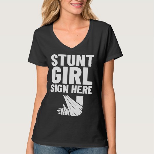 Broken Arm  Recovery Good Well Tシャツ (正面)