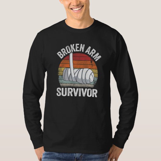 Broken Arm Survivor Recovery Broken Hand Get Well Tシャツ (正面)