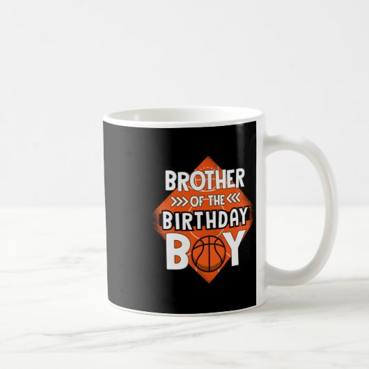 Brother Of The Birthday Boy Brother Bysketbyll Bir コーヒーマグカップ (右)