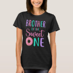 Brother of the Sweet One Bro 1st Birthday Girl Don Tシャツ<br><div class="desc">Brother of the Sweet One Bro 1st Birthday Girl Donutパーティー</div>