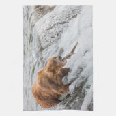 Brown Bear Catches Red Salmon キッチンタオル (縦)