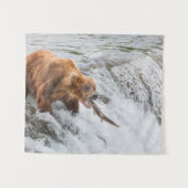 Brown Bear Catches Red Salmon タペストリー (正面(横))