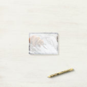 Brown Bear Catches Red Salmon ポストイット (デスク上)