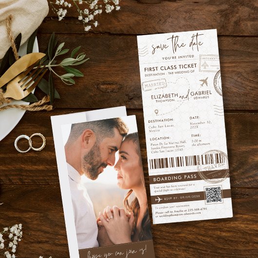 Brown Boarding Pass Destinationの写真結婚 招待状