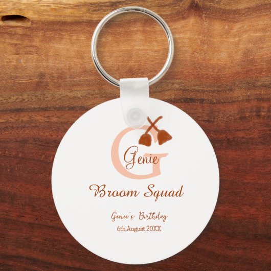 Brown broom Squad Birthday name peach monogram キーホルダー (正面)