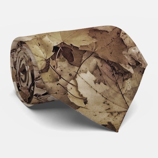 Brown fall maple leaves ネクタイ (ロール)