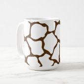 Brown Giraffe Pattern – Minimal Animal Print コーヒーマグカップ (正面左)