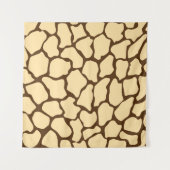 Brown Giraffe Pattern – Minimal Animal Print タペストリー (正面)