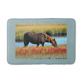 Brown Horse Grazing with Blue Water Border バスマット (正面)