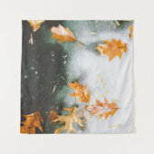 BROWN MAPLE LEAVES ON GLASS タペストリー (正面(横))