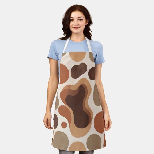 Brown Modern Art Flow Shapes All-Over Print Apron エプロン (着用した状態)