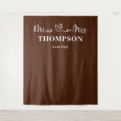 Brown | Mr and Mrs Elegant Simple Backdrop タペストリー (正面)