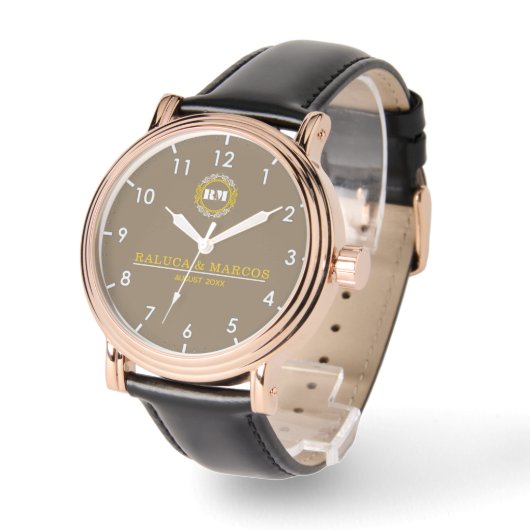 Brown Personalized couple names minimal monogram  腕時計 (傾斜)