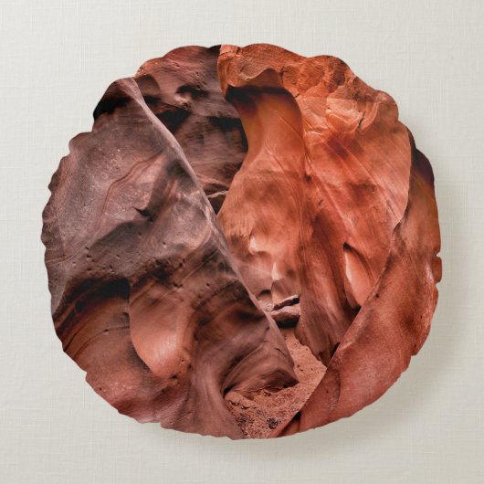 Brown rock formations ラウンドクッション (正面)