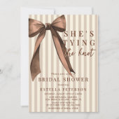 Brown Stripes She's Tying The Knot Bridal Shower 招待状 (正面)