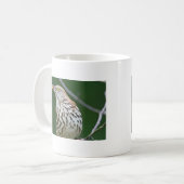Brown Thrasher w/Catch Of The Day Gift Aparrel コーヒーマグカップ (正面左)