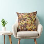Brown Yellow Autumn Leaves Pattern Throw Pillow クッション (椅子)