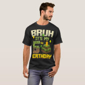 Bruhそれは私の6誕生日ゲームのピクセル誕生日男の子 Tシャツ (正面フル)