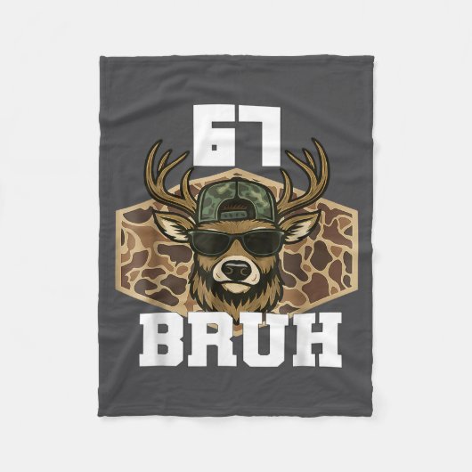 Bruh 67 Deer Funny Deer Hunting Camo Hat Youth Tee フリースブランケット (正面)