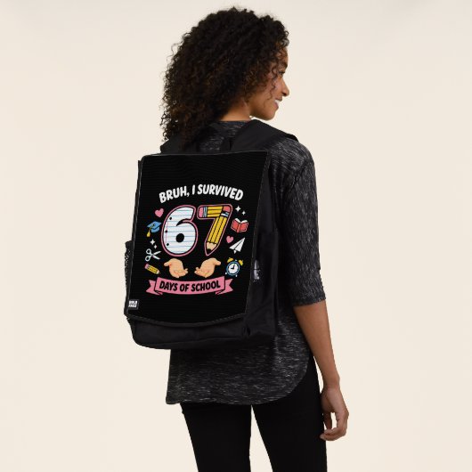 Bruh I survived 67 days of school バックパック (着用)