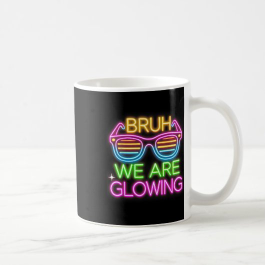 Bruh We Are Tee 白熱［赤熱］光を放つ Team絞り染め子供へ Boys コーヒーマグカップ (右)
