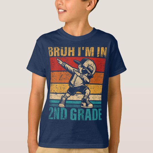 Bruh We Back 2nd Grade Back to School Second Grade Tシャツ (正面)