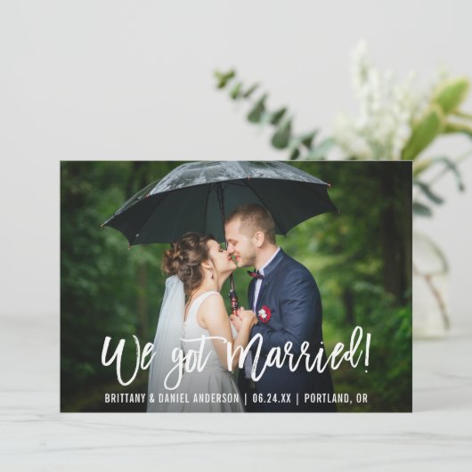 Brush Script Weモダン写真得結婚した 案内状 (スタンド正面)