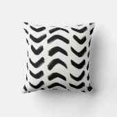 Brush strokes vintage seamless pattern. Black and  クッション (裏面)