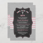 BSNナースの卒業招待状、ピンク色の灰色の黒板 招待状 (正面/裏面)