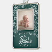 Bubbeに昇格 |ベビー写真おばあちゃん シルバープレートフレームオーナメント (左)